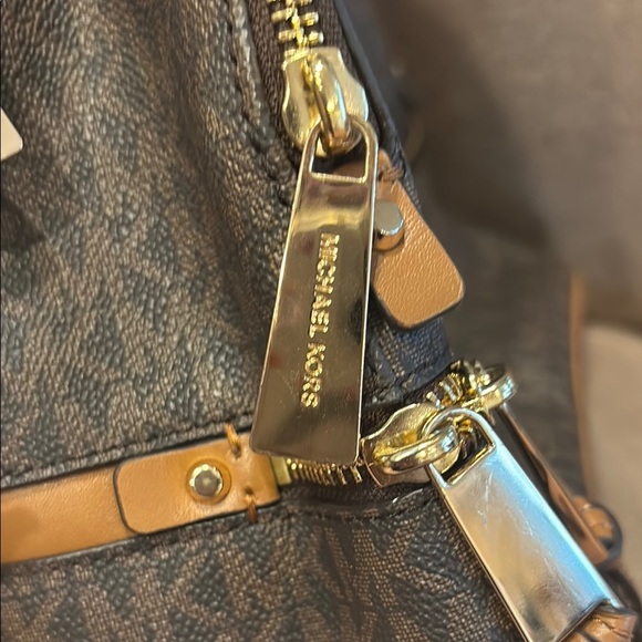 Michael Kors Monogram Backpack - New Without Tags - Picture 13 of 14